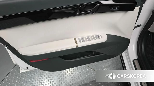 Hyundai Grandeur Hybrid (GN7) id 4904565 из Кореи 16