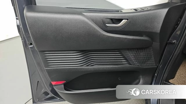 Hyundai Staria id 4280983 из Кореи 16