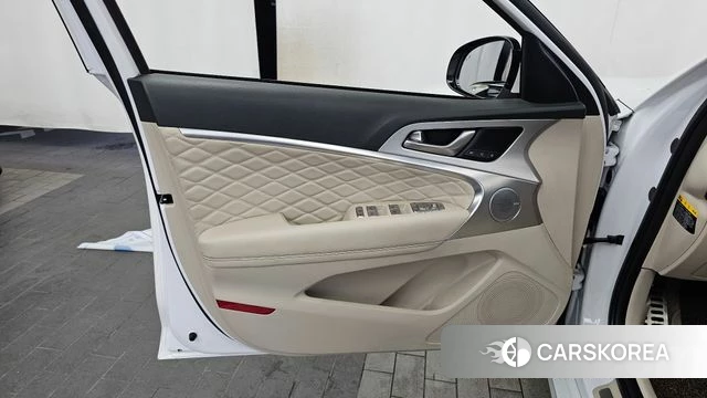 Genesis G70 id 4562995 из Кореи 16