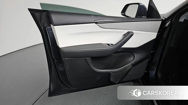 Tesla Model Y id 4853549 из Кореи 16