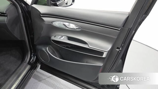 Genesis GV70 id 4458299 из Кореи 16