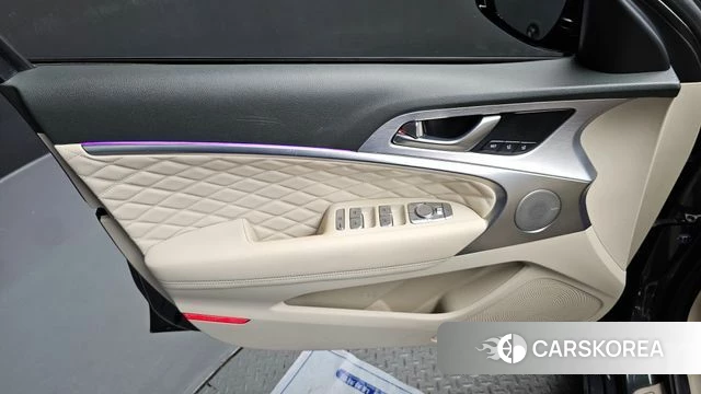 Genesis G70 id 4693900 из Кореи 16
