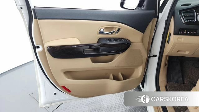 Kia The New Carnival id 4551906 из Кореи 16