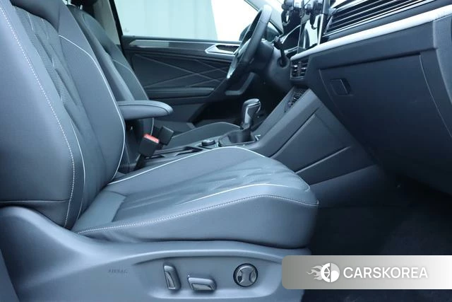 Volkswagen Tiguan L id 4208205 из Китая 16