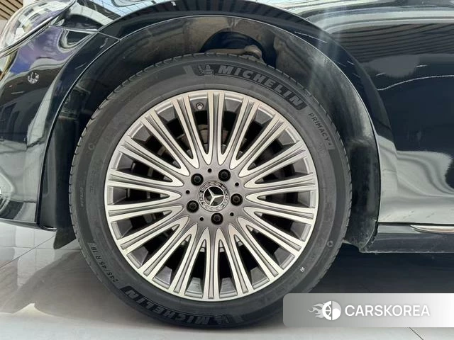 Mercedes-Benz E-class id 4297452 из Китая 16