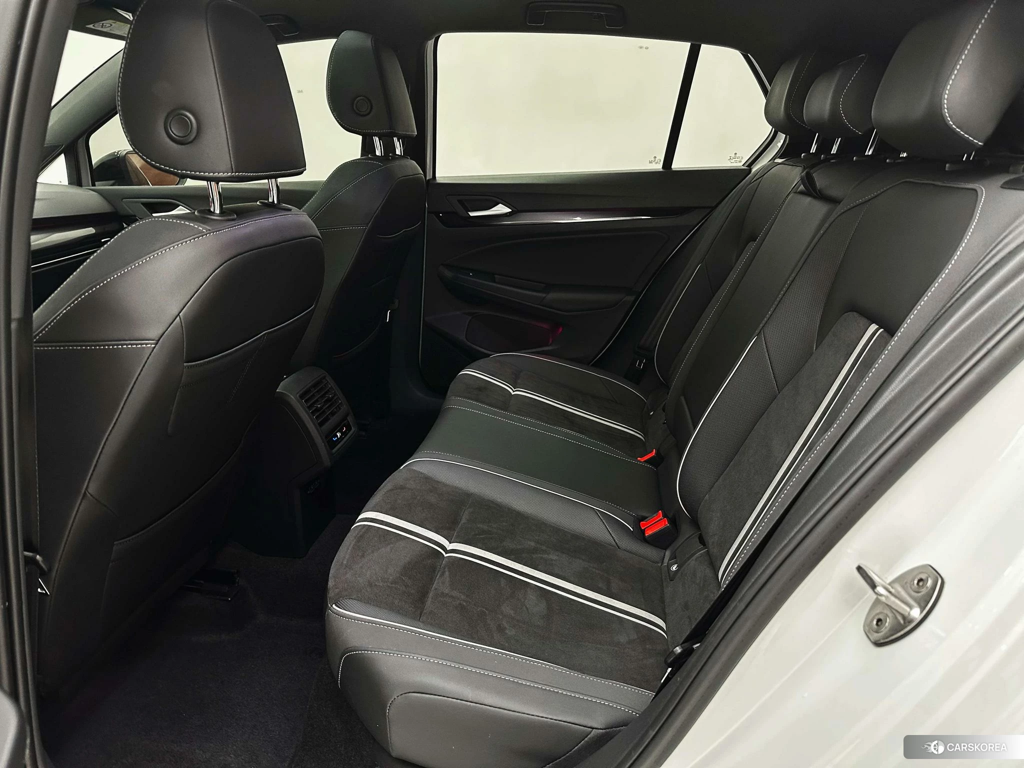 Volkswagen Golf id 4406044 из Китая 16