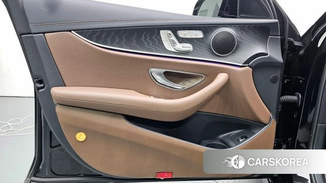 Mercedes-Benz E-Class W213 id 4488357 из Кореи 16