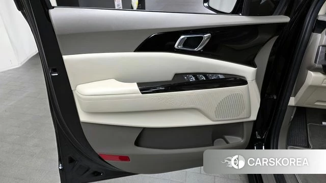 Kia Carnival 4th generation id 4231144 из Кореи 16