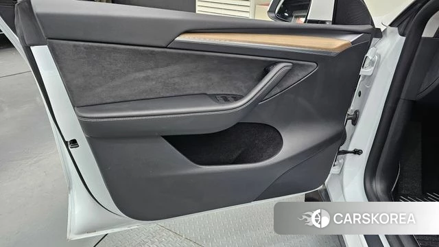 Tesla Model Y id 4584789 из Кореи 16