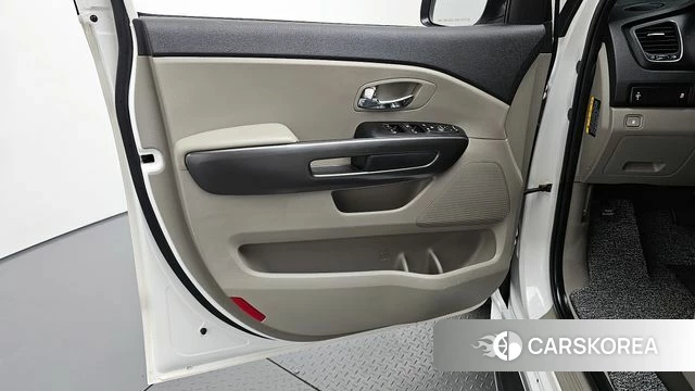 Kia The New Carnival id 4345437 из Кореи 16
