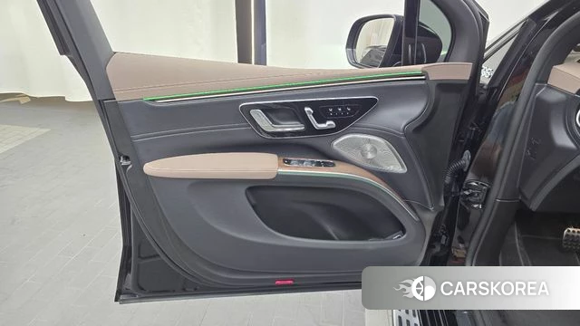 Mercedes-Benz EQS SUV X296 id 4715567 из Кореи 16