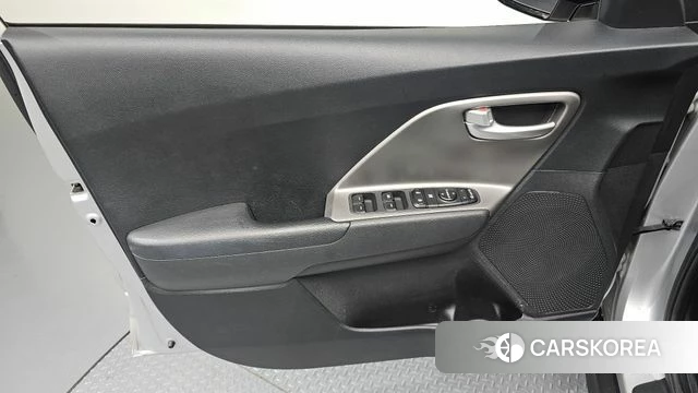 Kia Niro Plus id 4905828 из Кореи 16