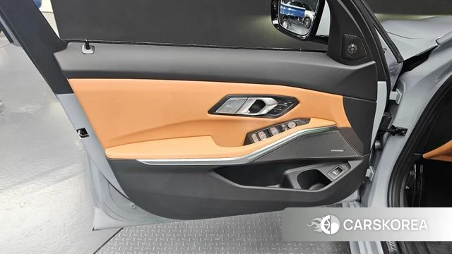 BMW 3 Series (G20) id 4602075 из Кореи 16