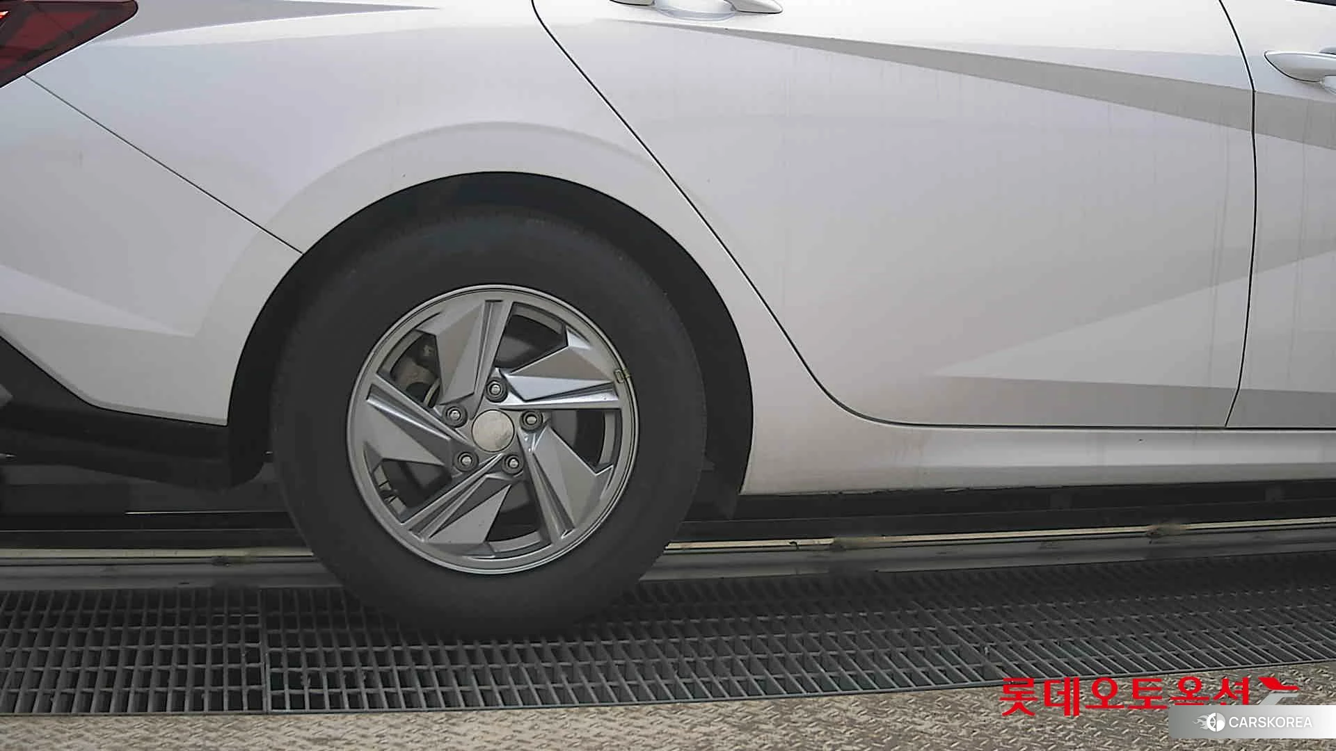 Hyundai Avante id 3875823 из Кореи 16