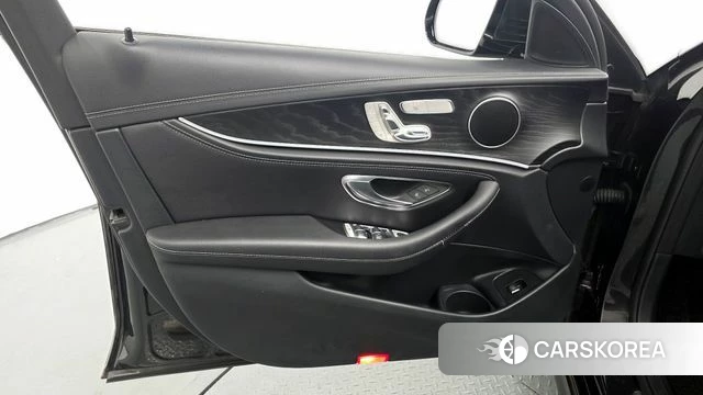 Mercedes-Benz E-Class W213 id 4310134 из Кореи 16