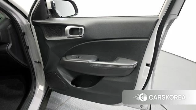 Hyundai Venue id 4343421 из Кореи 16