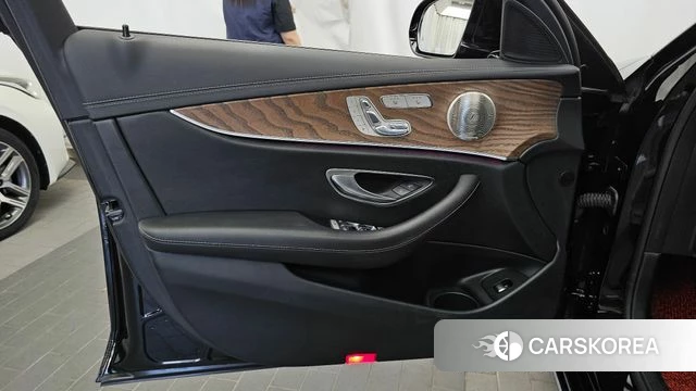 Mercedes-Benz E-Class W213 id 4768359 из Кореи 16
