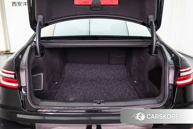Audi A8 id 4254264 из Китая 16
