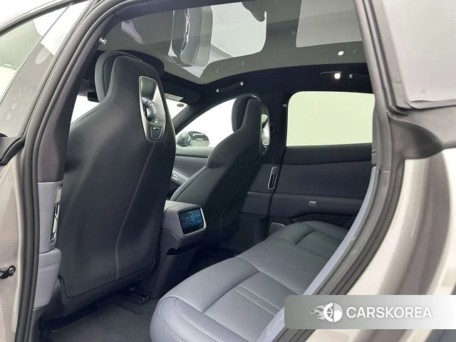 Xiaomi Car Xiaomi YU7 id 4182619 из Китая 16