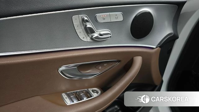 Mercedes-Benz E-Class W213 id 4351204 из Кореи 16