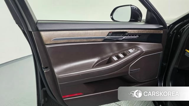 Genesis G90 id 4310680 из Кореи 16