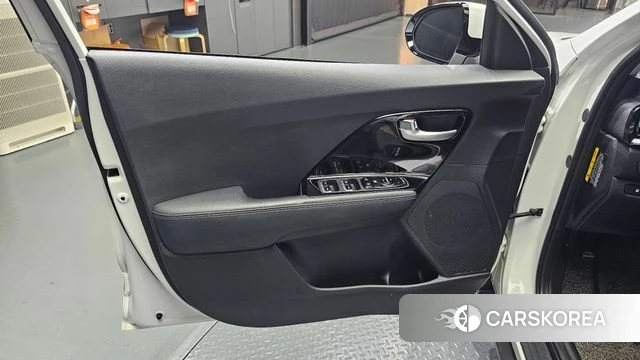 Kia The New Niro id 4464838 из Кореи 16