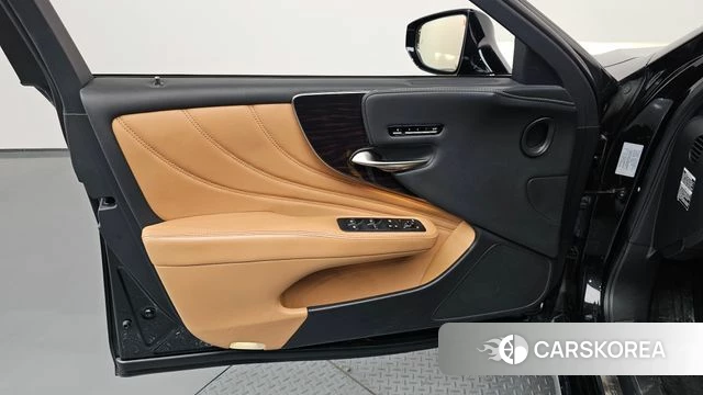 Lexus LS500h 5th generation id 4224491 из Кореи 16