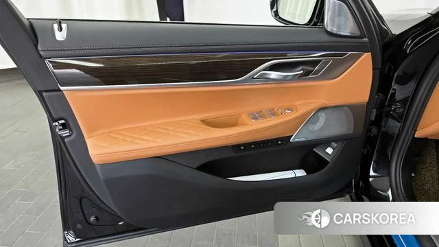 BMW 7 Series (G11) id 4309050 из Кореи 16