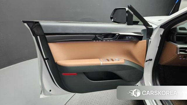 Hyundai Grandeur Hybrid (GN7) id 4200865 из Кореи 16