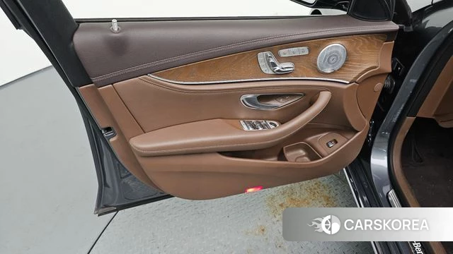 Mercedes-Benz E-Class W213 id 4520230 из Кореи 16