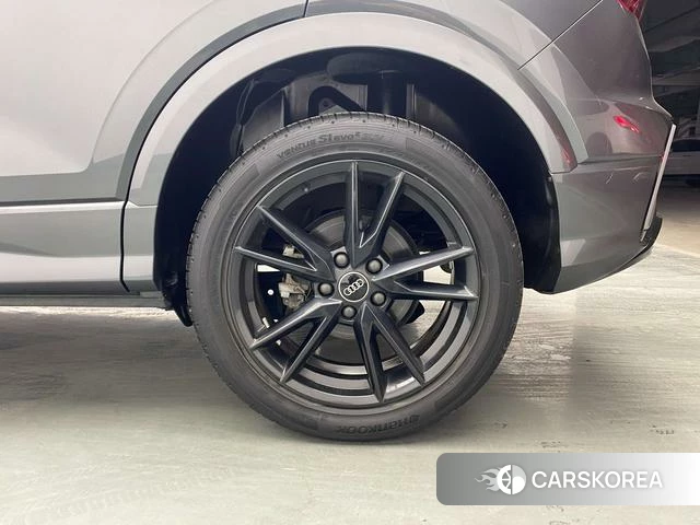 Audi Q2L id 4297678 из Китая 16