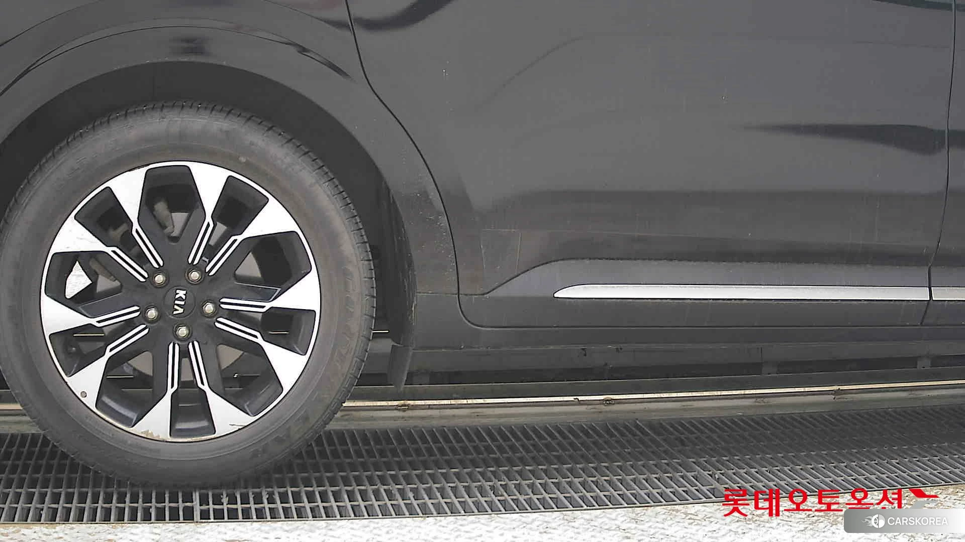 Kia Carnival id 4289625 из Кореи 16