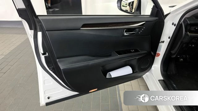 Lexus New ES300h id 4397811 из Кореи 16