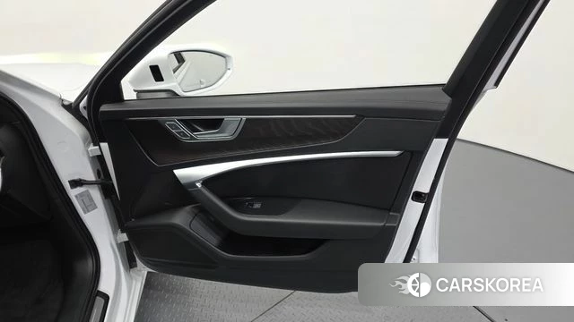 Audi A6 (C8) id 4500704 из Кореи 16