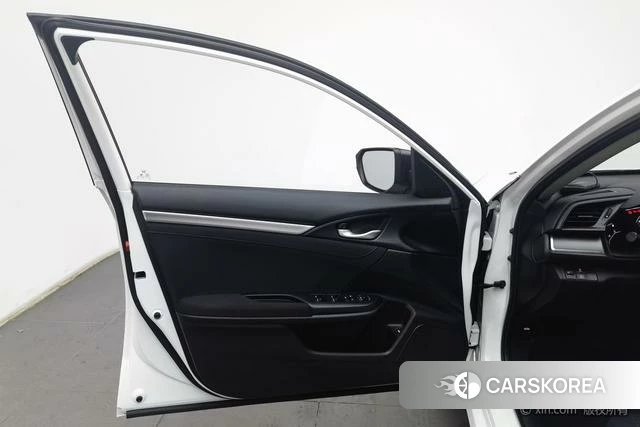 Honda Civic id 4210473 из Китая 16