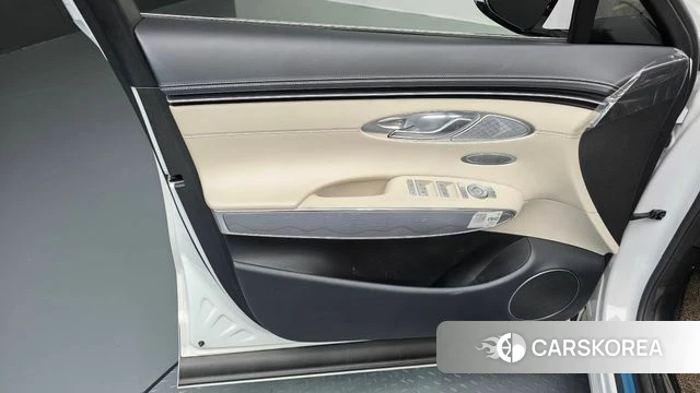 Genesis GV70 id 4602986 из Кореи 16