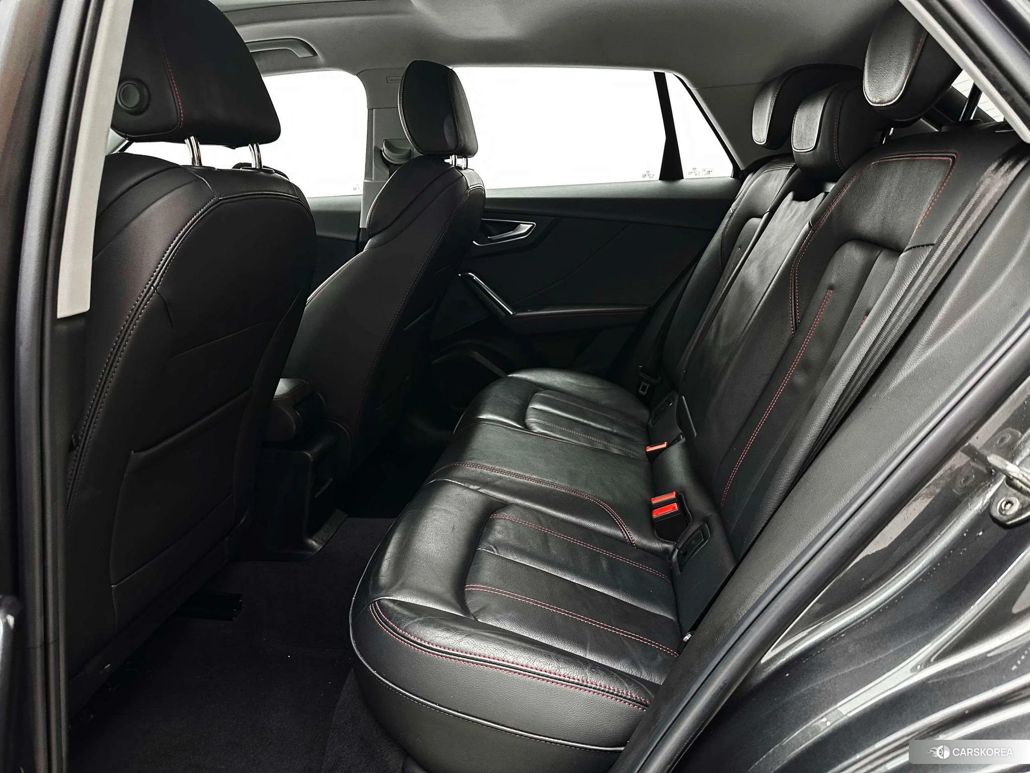 Audi Q2L id 4485323 из Китая 16