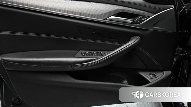 BMW 5 Series (G30) id 4269123 из Кореи 16