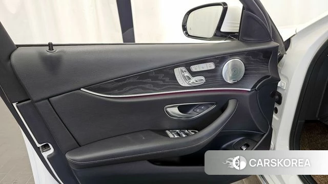 Mercedes-Benz E-Class W213 id 4203822 из Кореи 16