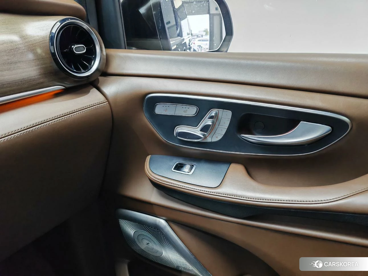Mercedes-Benz V-class id 4440775 из Китая 16