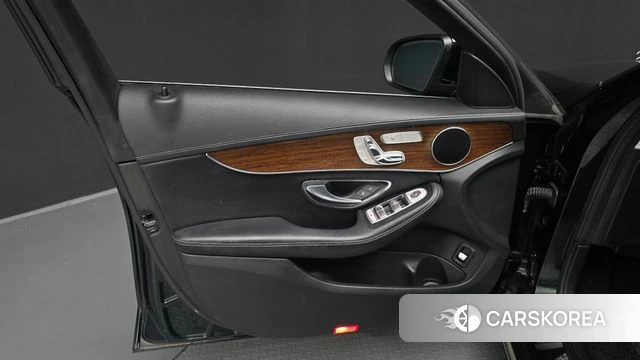 Mercedes-Benz C-Class W205 id 4430058 из Кореи 16