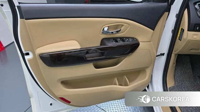 Kia The New Carnival id 4689402 из Кореи 16