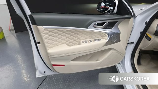 Genesis G70 id 4416640 из Кореи 16