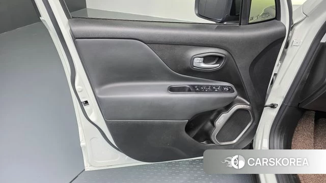 Jeep Renegade id 4566217 из Кореи 16
