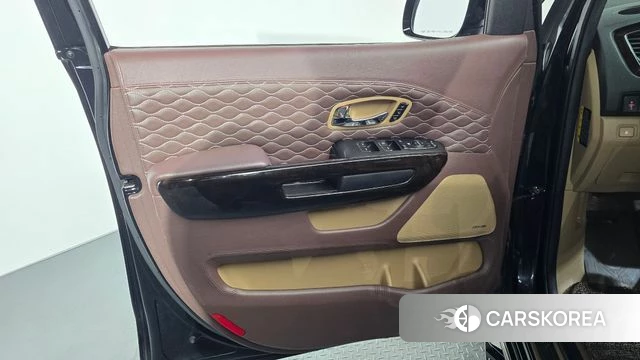 Kia The New Carnival id 4563120 из Кореи 16