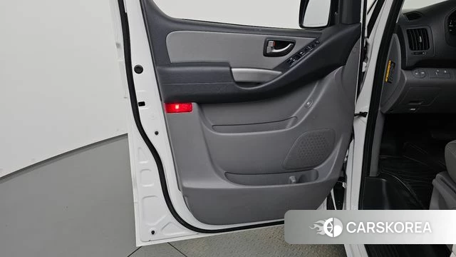 Hyundai The New Grand Starex id 4894745 из Кореи 16