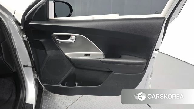 Kia Niro Plus id 4899015 из Кореи 16