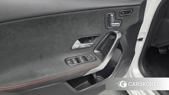 Mercedes-Benz A-Class W177 id 4308445 из Кореи 16