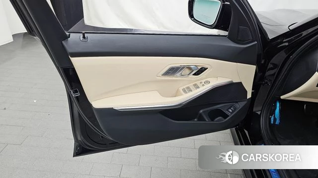 BMW 3 Series (G20) id 4302546 из Кореи 16