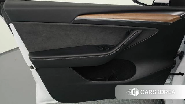Tesla Model Y id 4773710 из Кореи 16